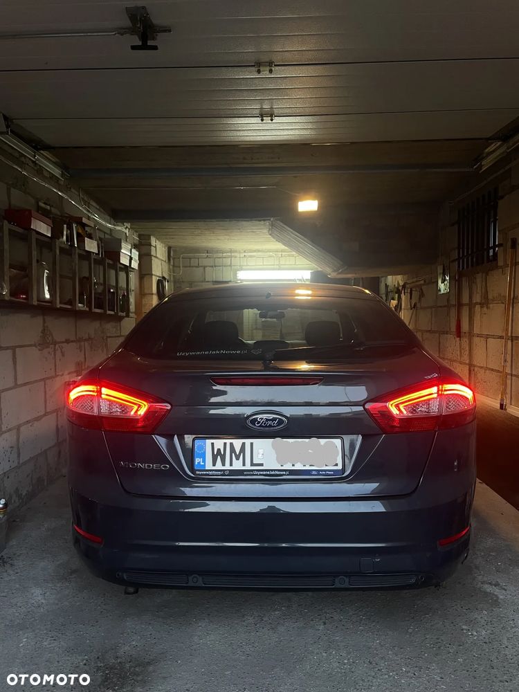 Ford Mondeo 1.6 Trend - 12