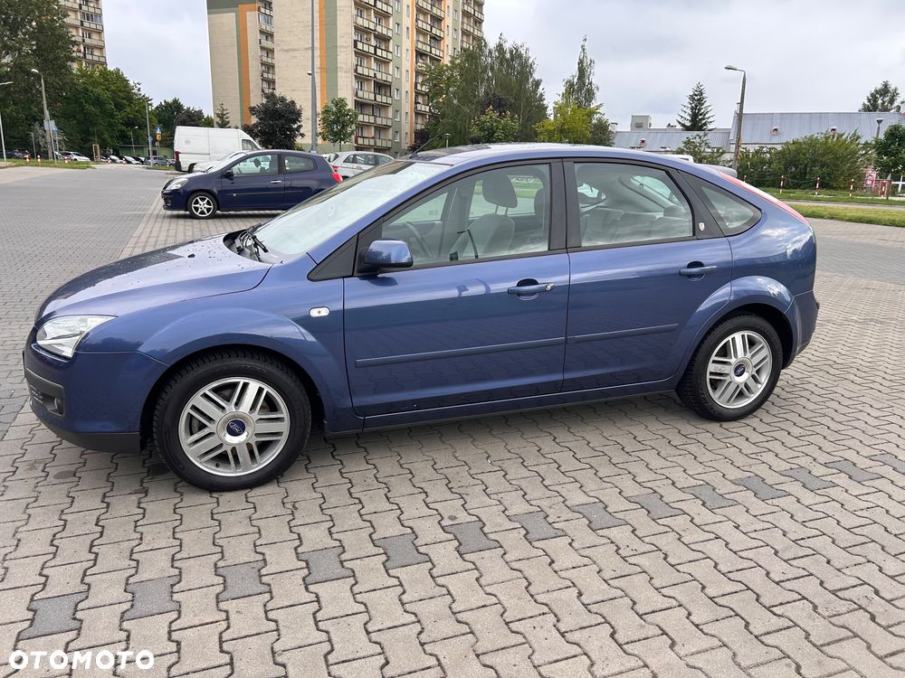 Ford Focus 2.0 Ghia - 7