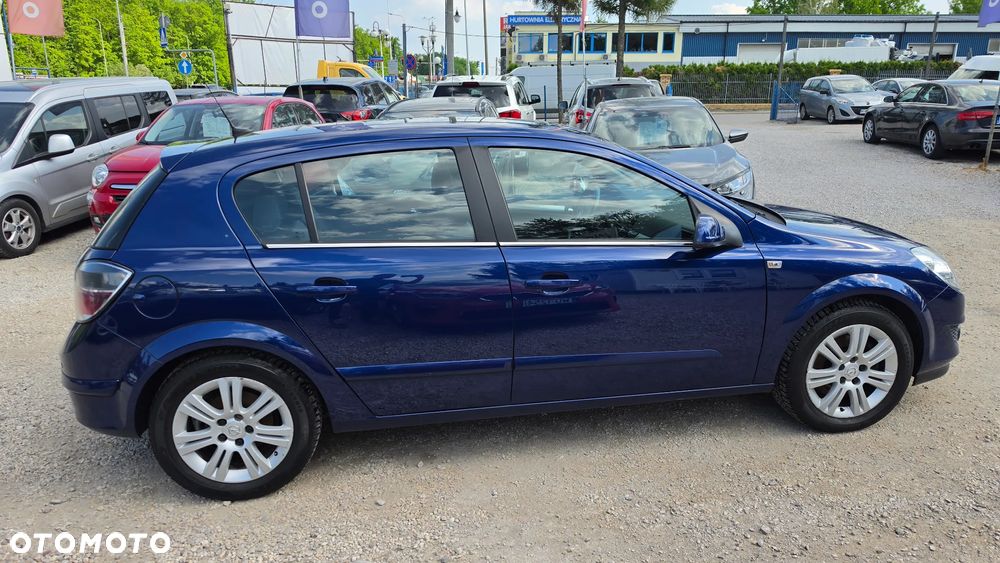 Opel Astra 1.6 T Cosmo - 6