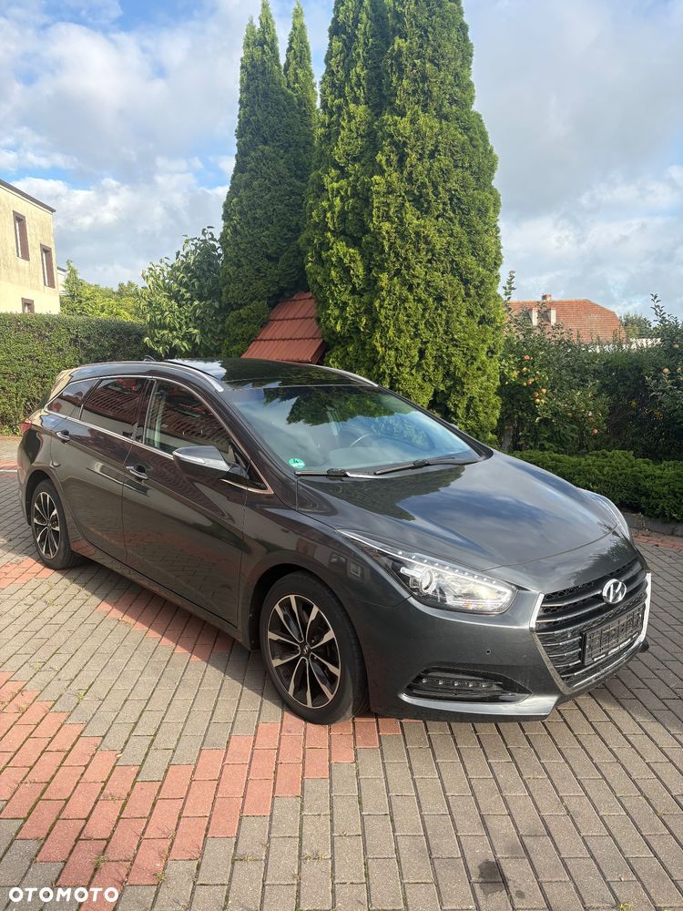 Hyundai i40 Kombi blue 1.7 CRDi DCT Premium - 1