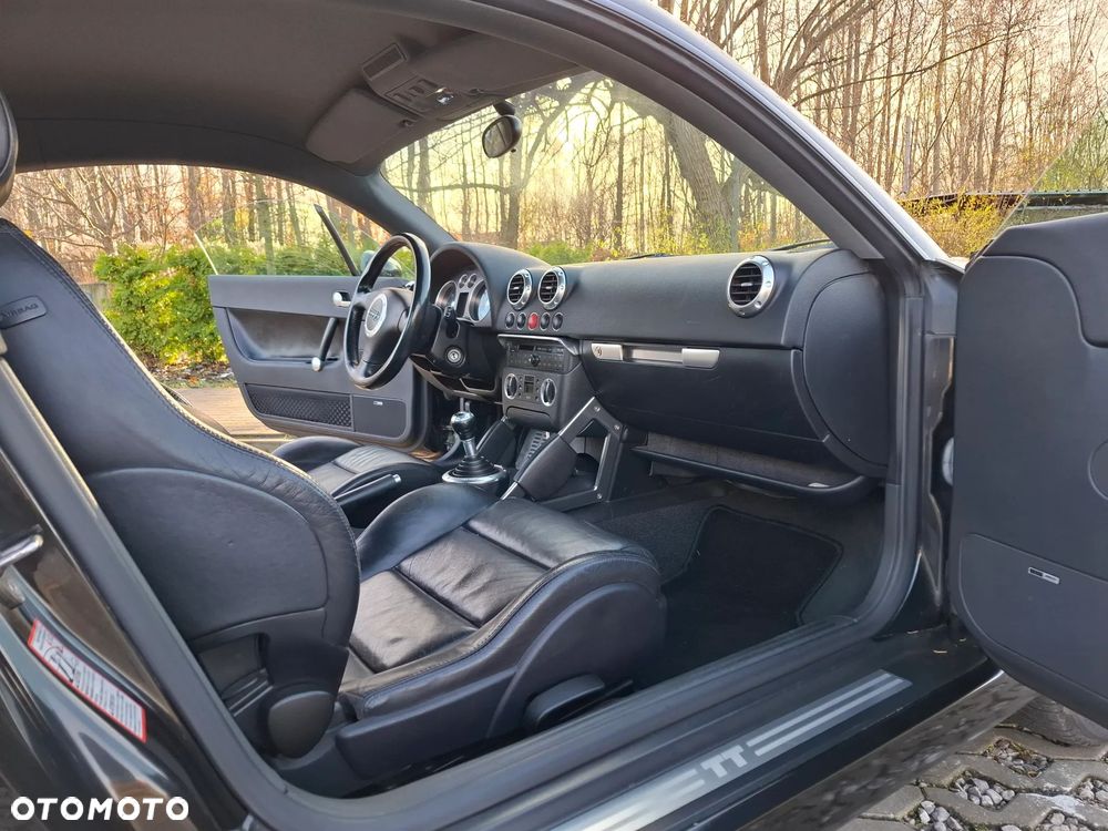 Audi TT Coupé 1.8T - 12