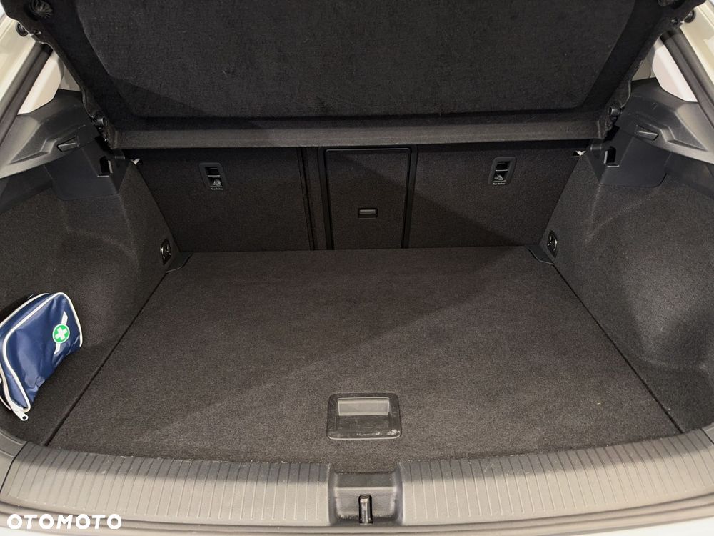 Volkswagen T-Roc - 15