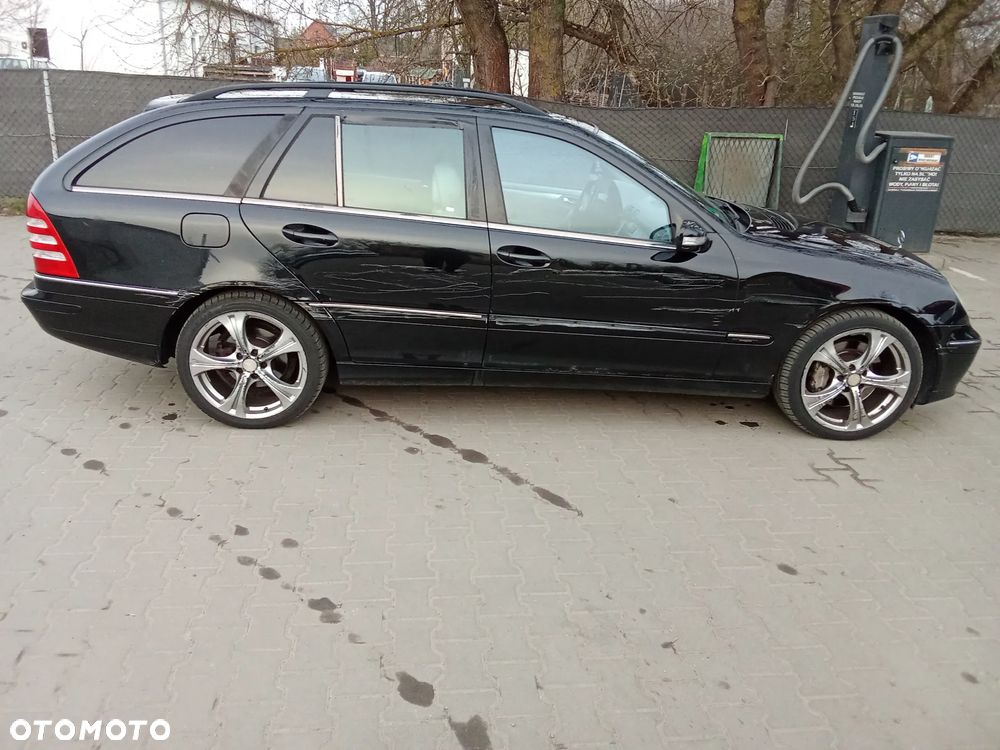 Mercedes-Benz Klasa C 320 CDI 7G-TRONIC Avantgarde DPF - 6