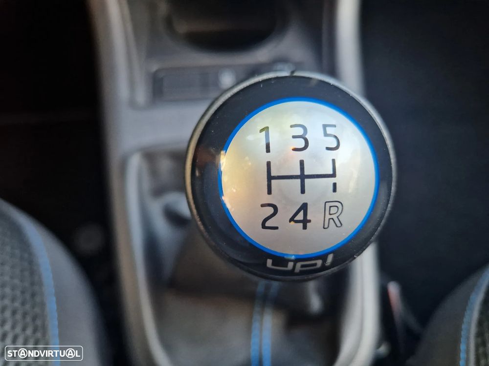 VW Up! - 18