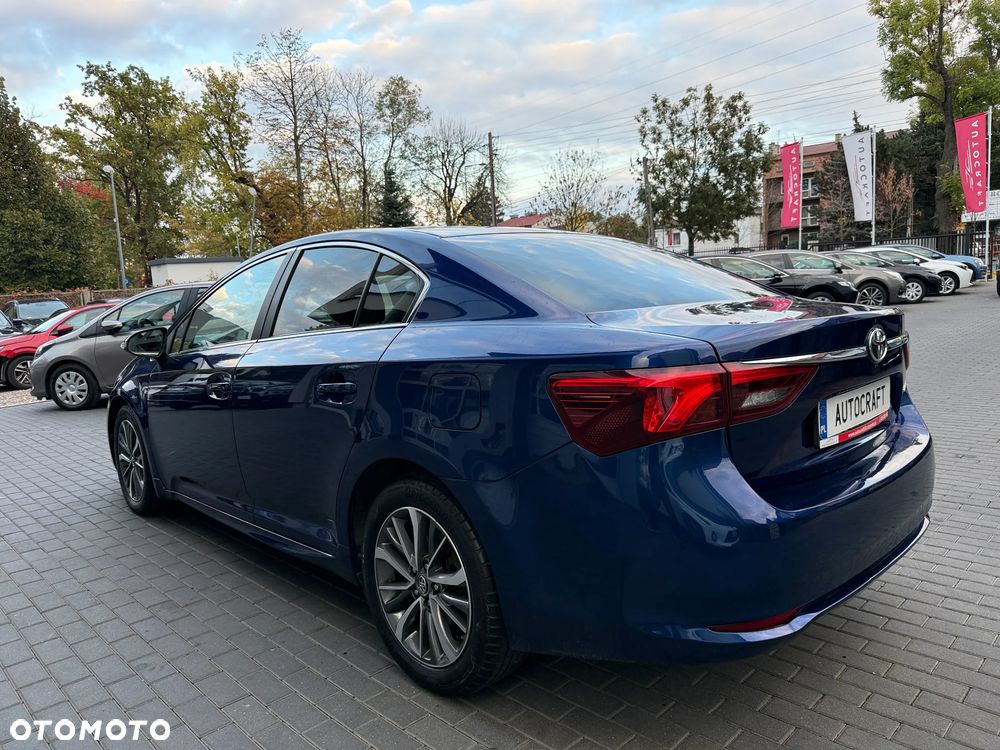 Toyota Avensis 2.0 Premium MS - 29