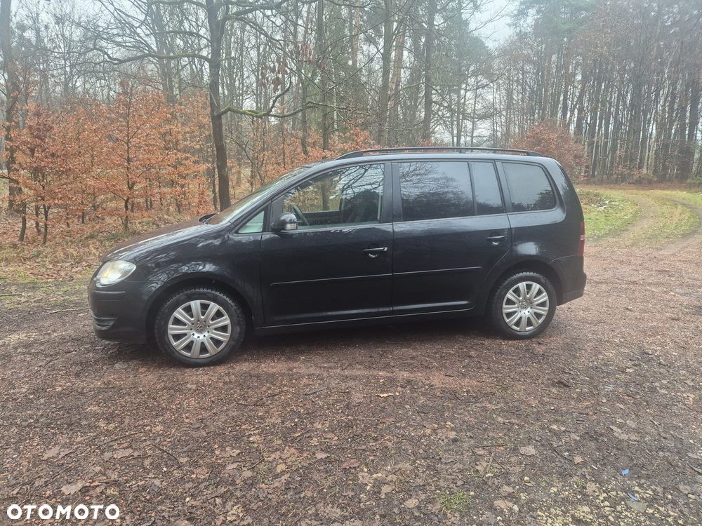 Volkswagen Touran - 3