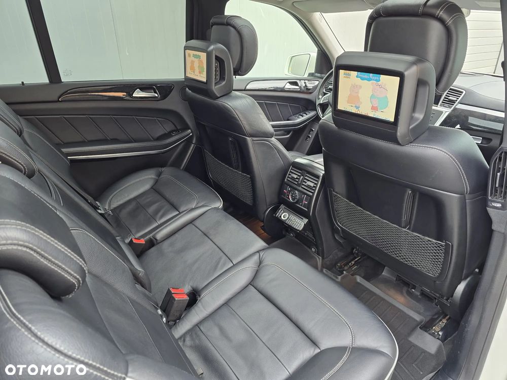 Mercedes-Benz GL - 12