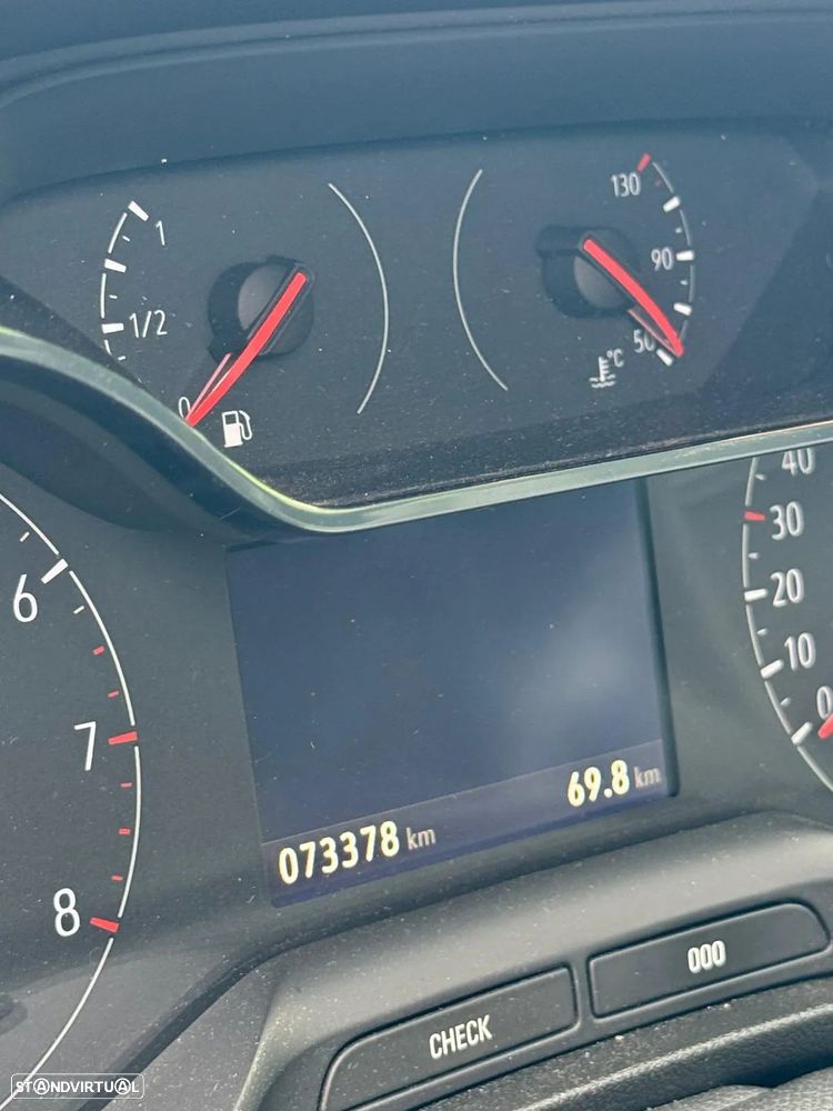 Opel Crossland X 1.2 Innovation - 14