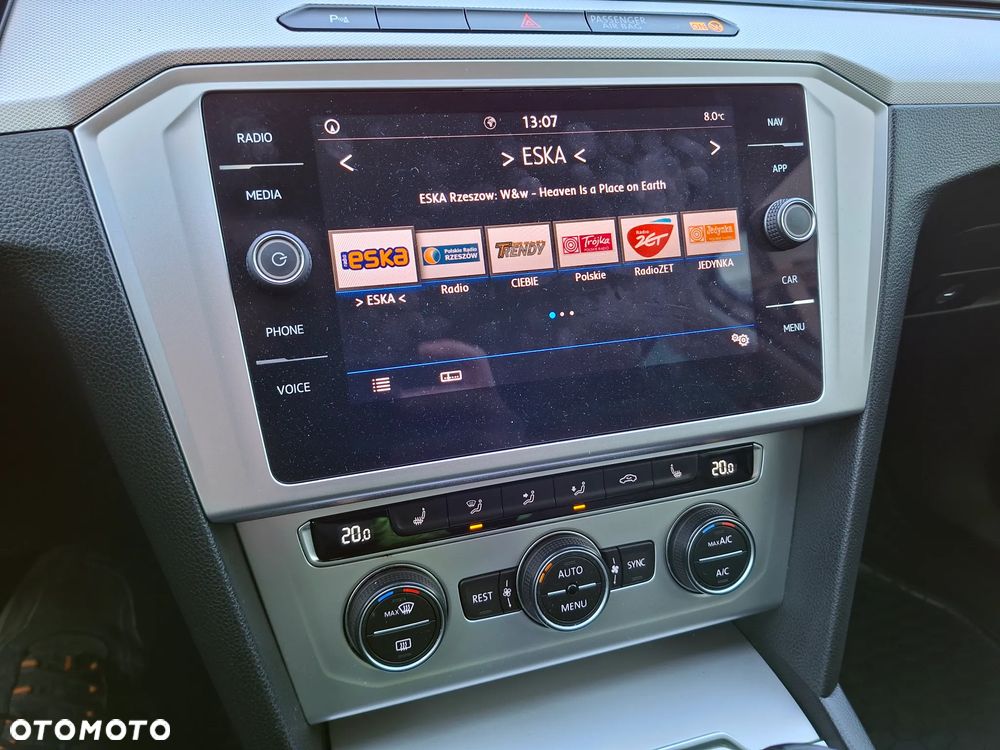 Volkswagen Passat - 22