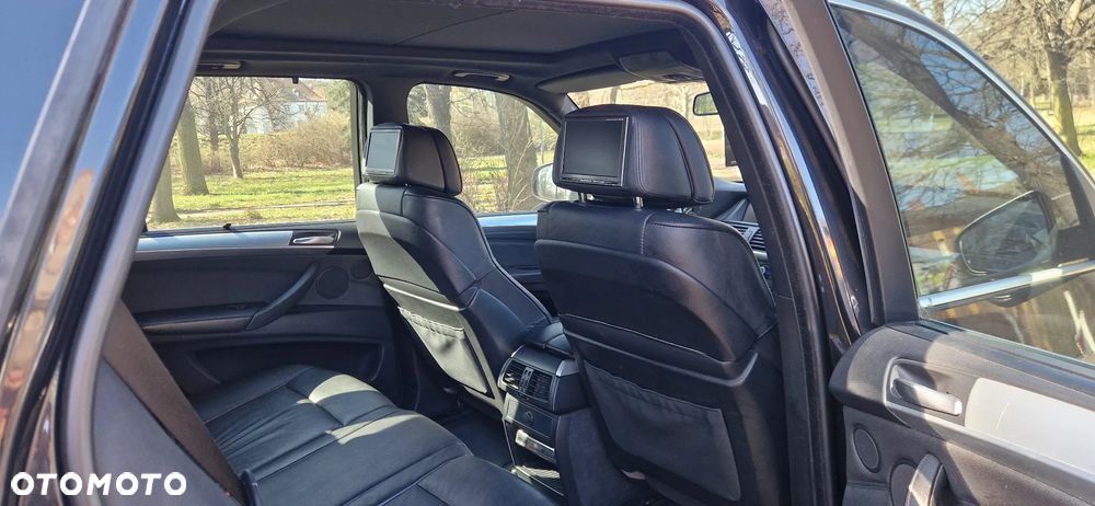 BMW X5 xDrive35d - 11