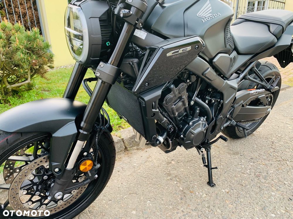 Honda CB - 8