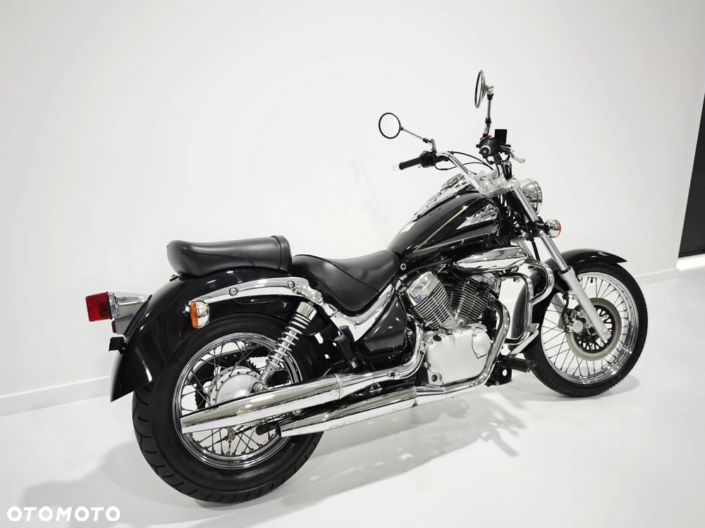 Suzuki Intruder - 6