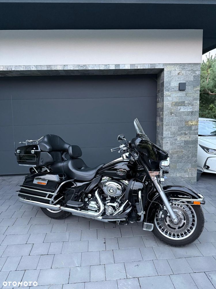 Harley-Davidson FLHTCU Ultra - 2