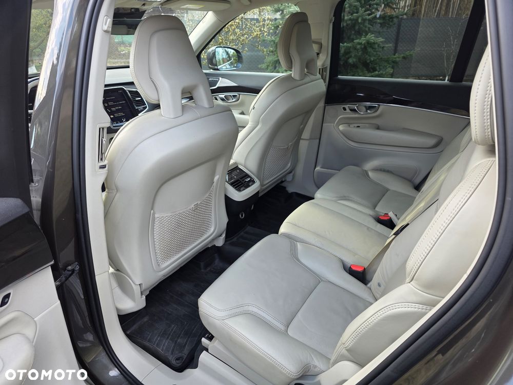Volvo XC 90 T6 AWD Momentum 7os - 23
