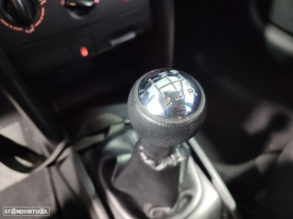 Peugeot 207 1.4 HDi Trendy - 23