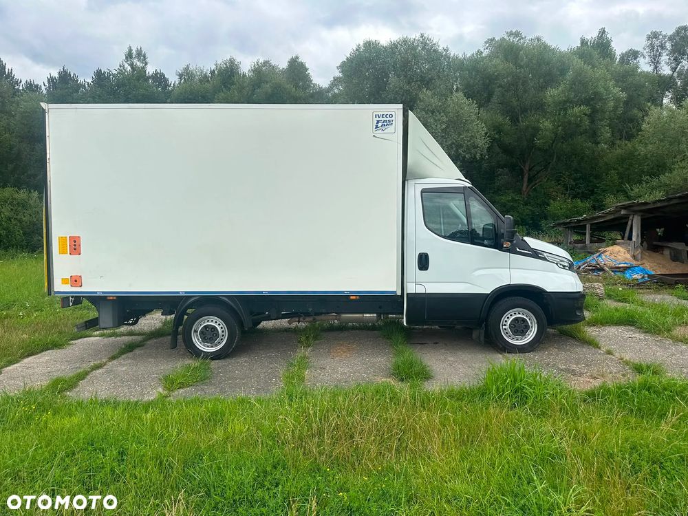 Iveco Daily KONTENER+WINDA (udźwig 750kg) 2.3 diesel 156 kM automat 2021 WEBASTO, KAMERA COFANIA, GWARANTOWANY NIEWIELKI PRZEBIEG 160tyś. - 5