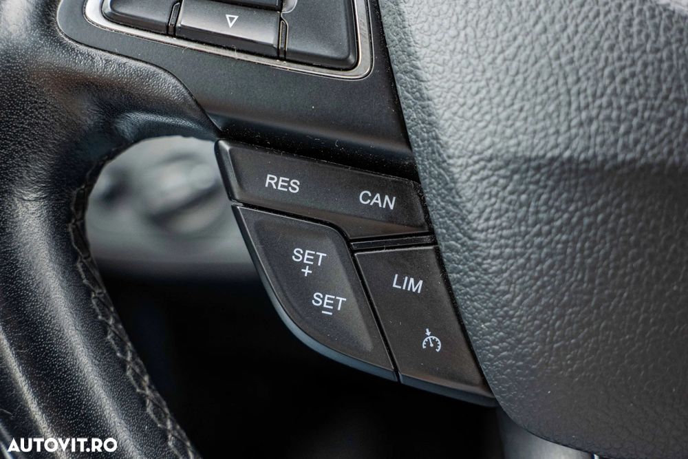 Ford Kuga 1.5 EcoBoost 2WD Trend - 28