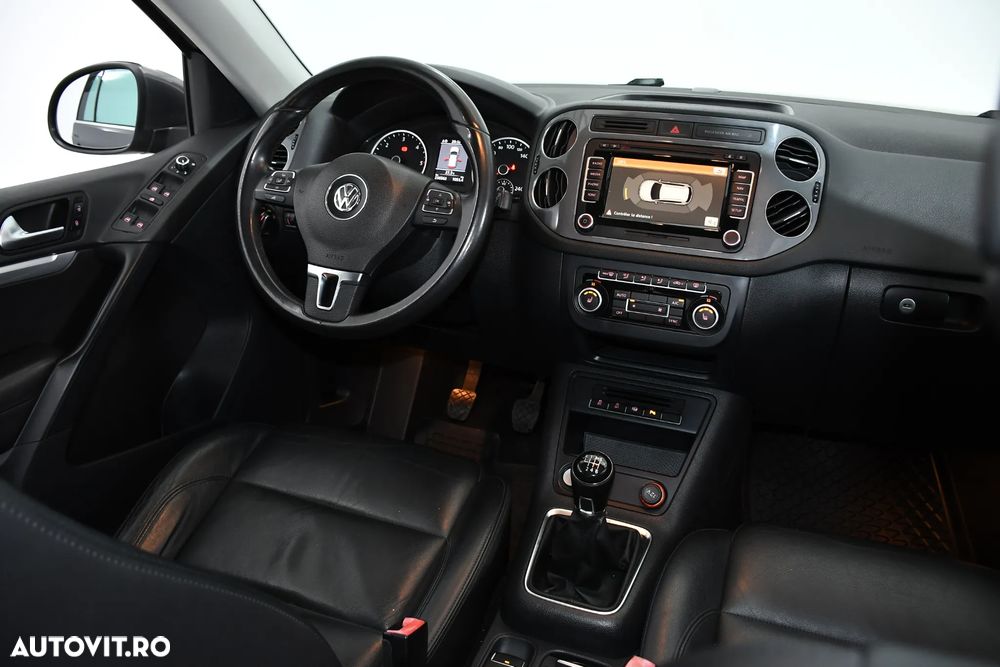 Volkswagen Tiguan 2.0 TDI DPF 4Motion BlueMotion Technology Lounge Sport & Style - 4