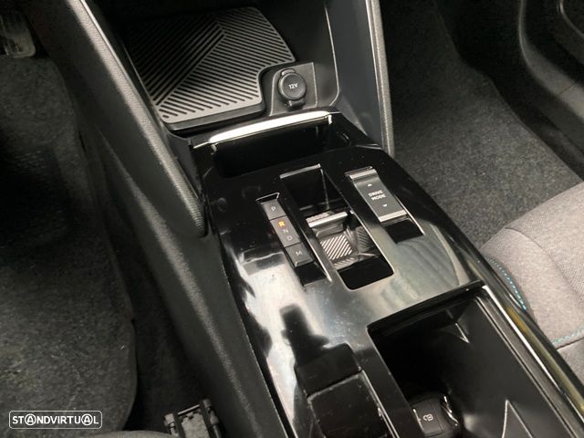 Citroën C4 PureTech 130 Stop&Start EAT8 SHINE - 33