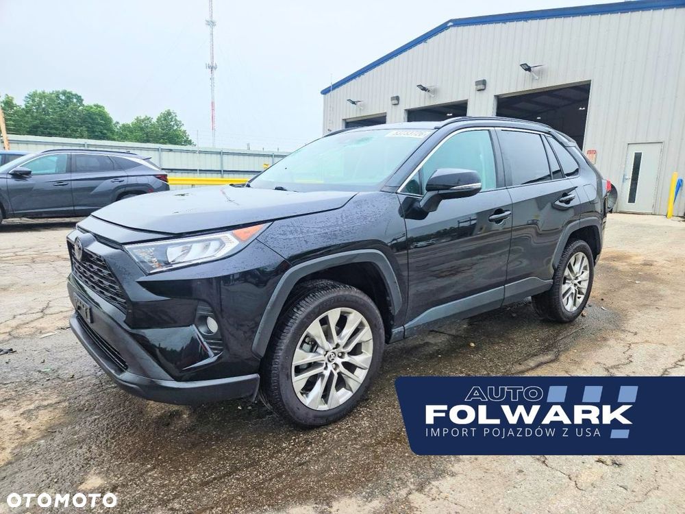 Toyota RAV4 - 1