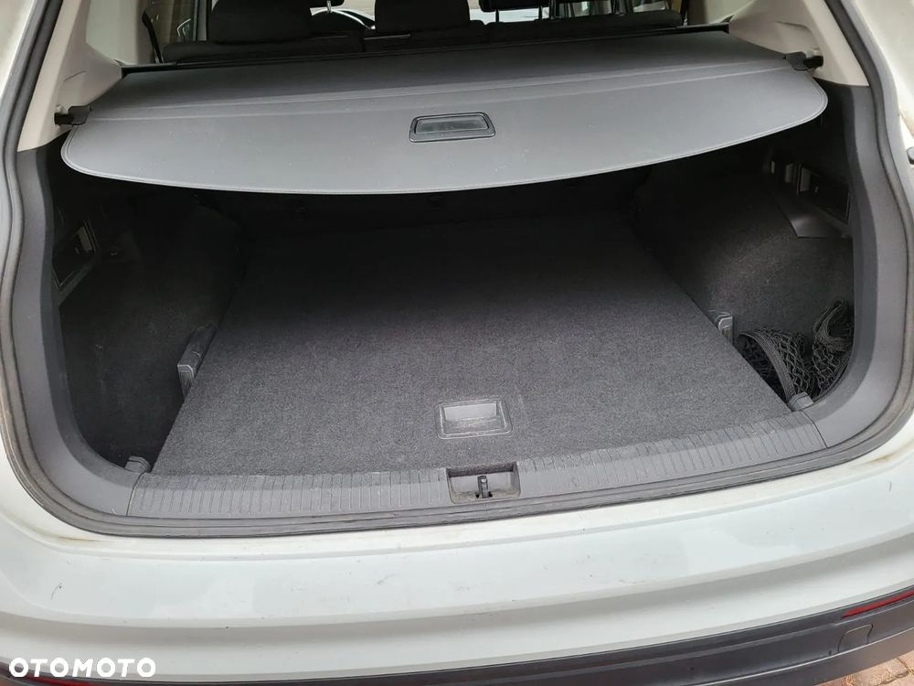 Volkswagen Tiguan - 9