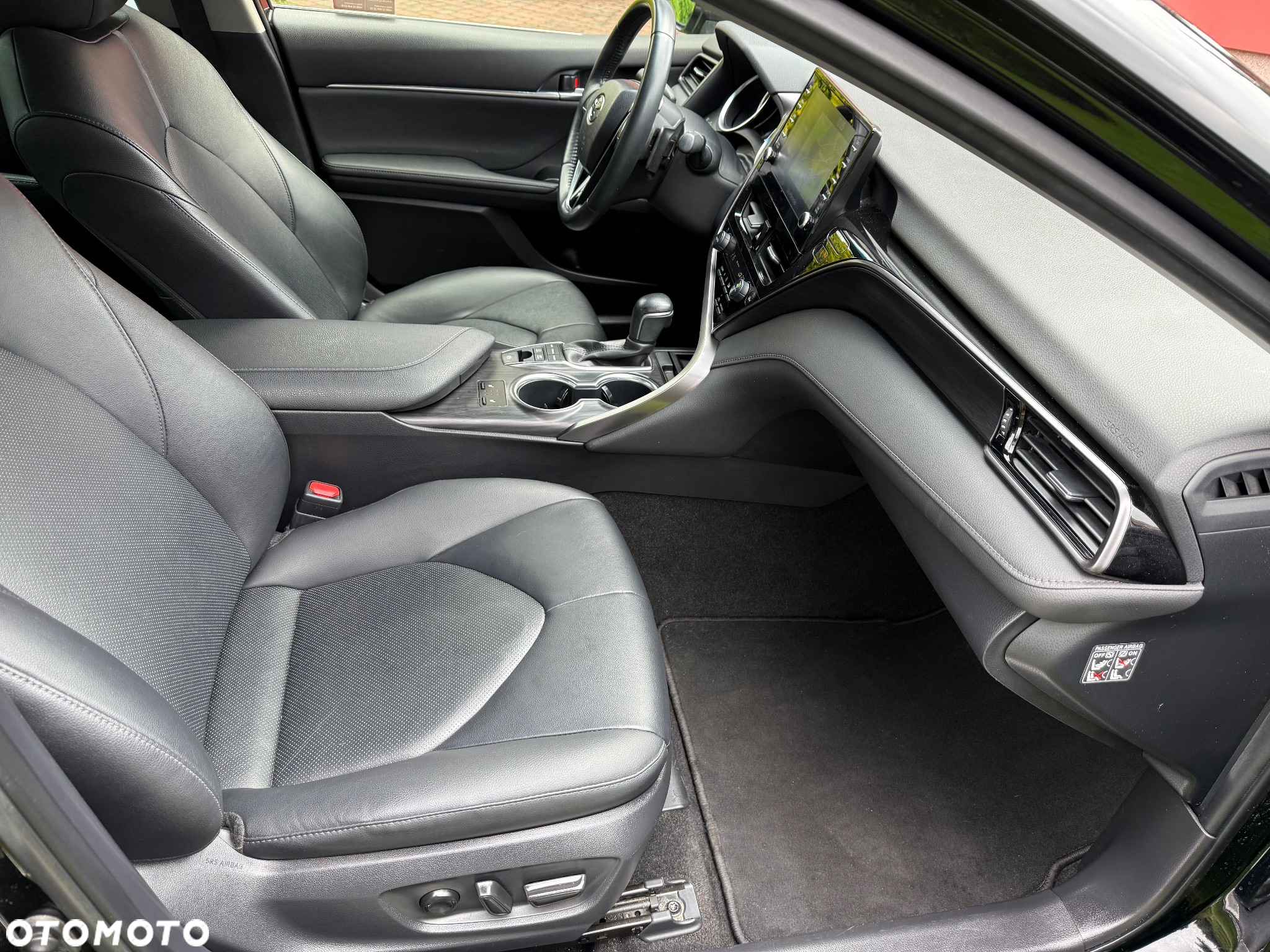 Toyota Camry 2.5 Hybrid Executive CVT - 20