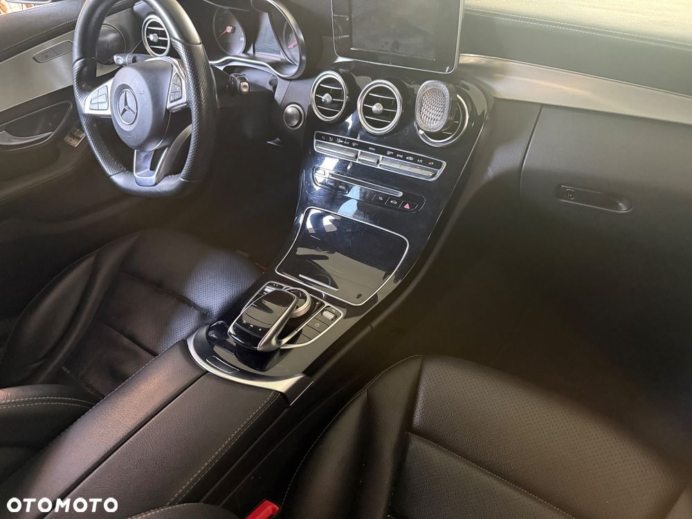 Mercedes-Benz Klasa C 200 4-Matic 9G-TRONIC - 31