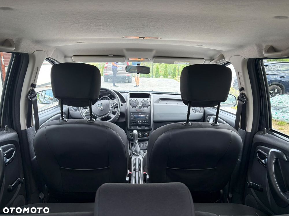 Dacia Duster 1.6 SCe Laureate S&S - 9