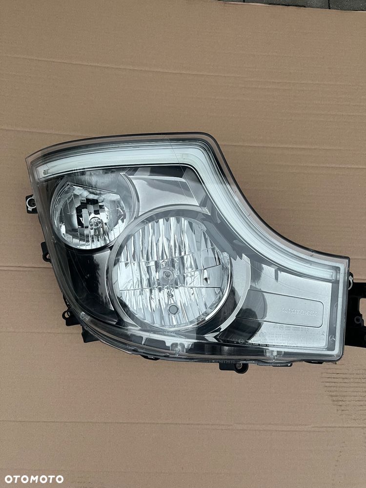 Lampa Mercedes Actros MP5 euro 6 MP 5 reflektor prawy - 1