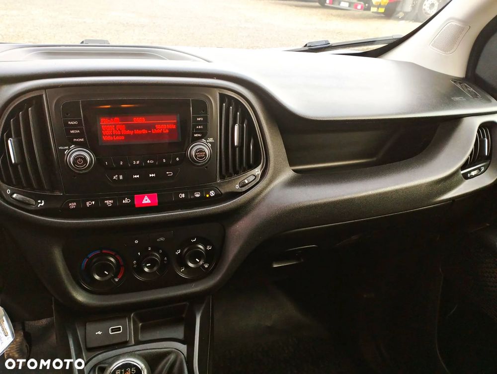 Fiat Doblo Chłodnia 105KM 2 zasilania chłodni - 17