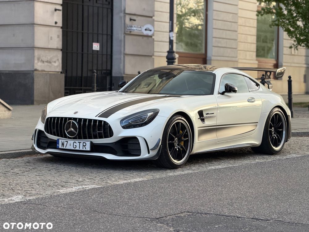 Mercedes-Benz AMG GT R - 9