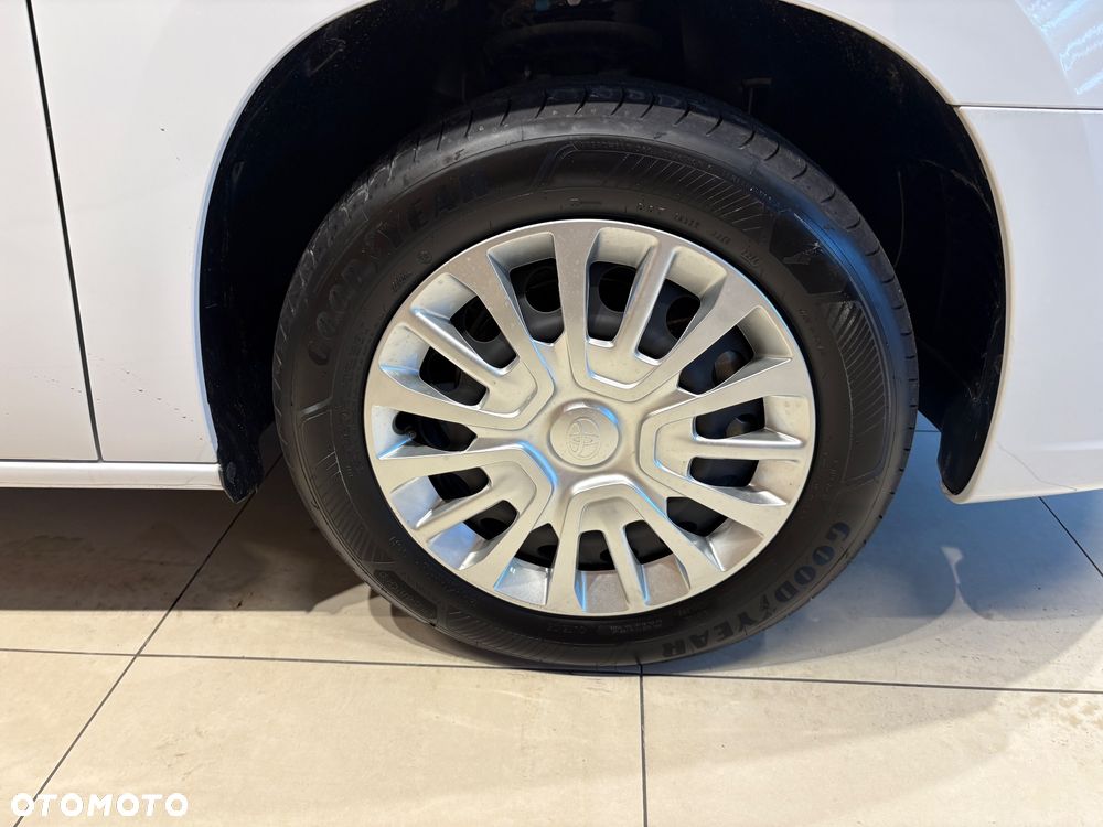 Toyota Proace City Verso 1.5 D-4D Business - 11