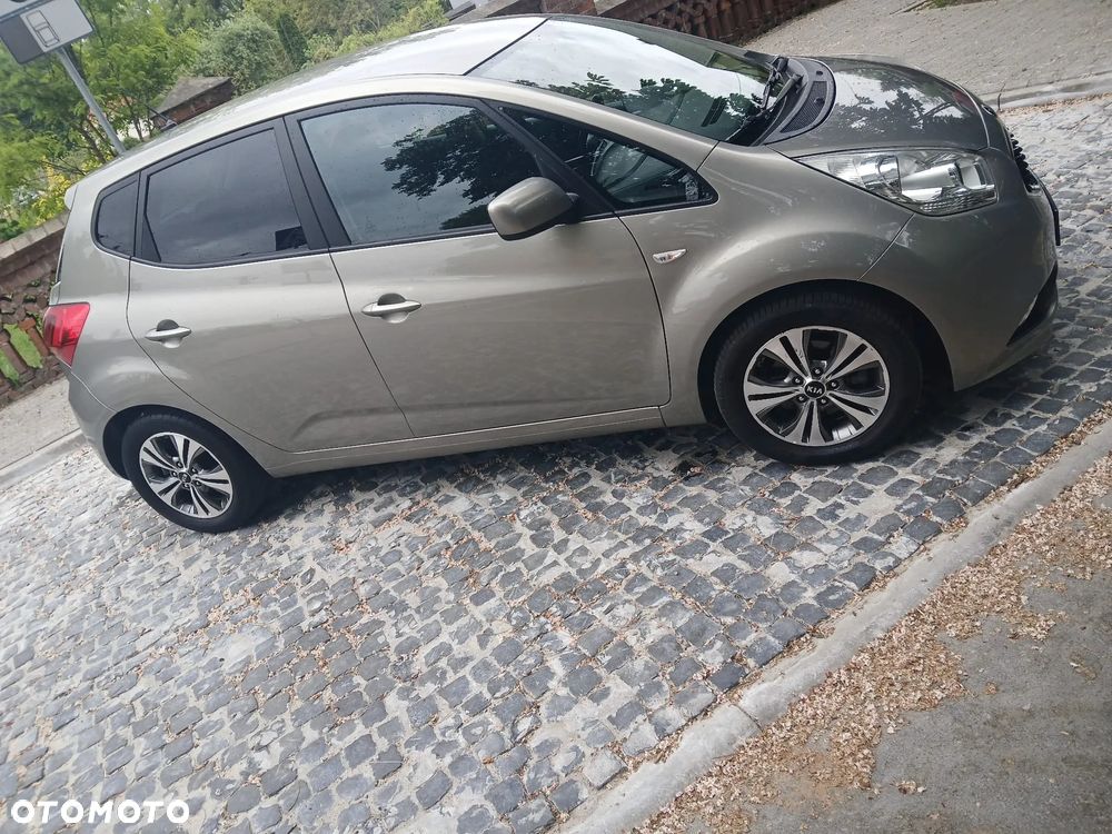 Kia Venga - 23