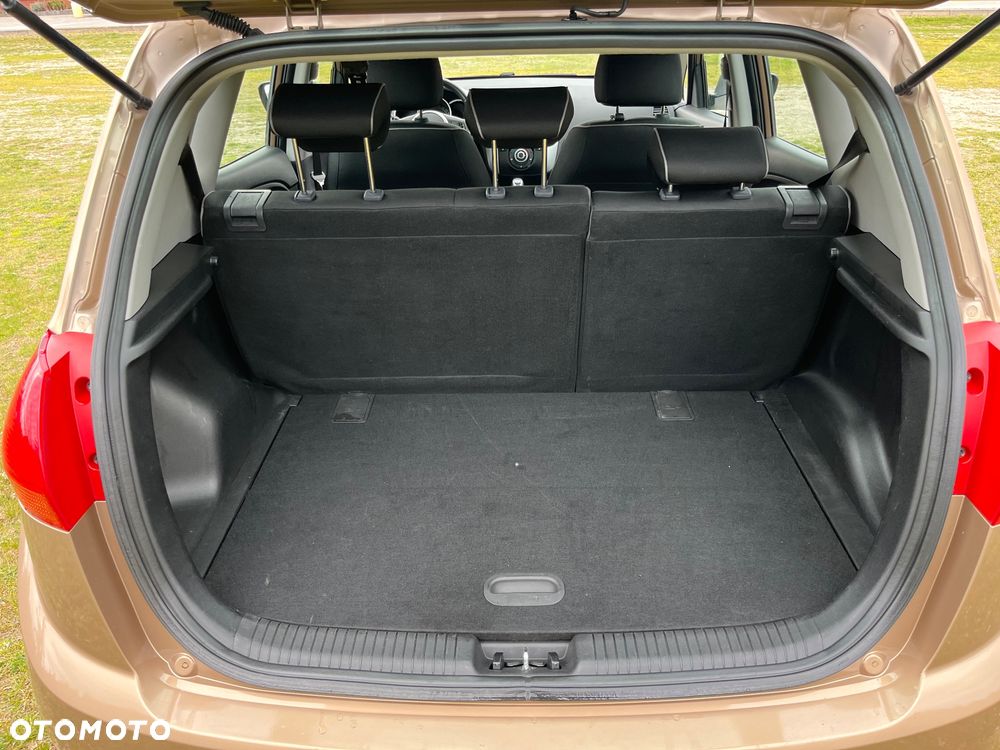 Kia Venga 1.4 CVVT ISG Spirit - 12