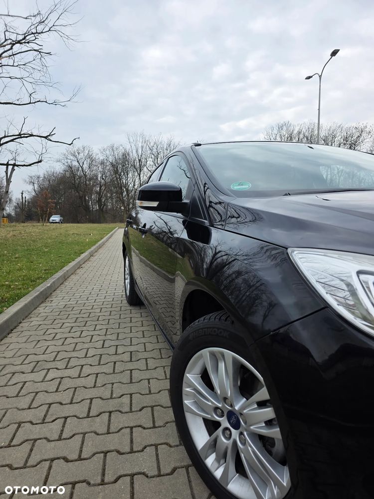 Ford Focus 1.6 TI-VCT Champions Edition - 4