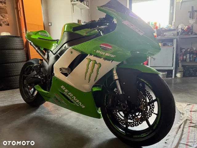 Kawasaki ZXR - 10