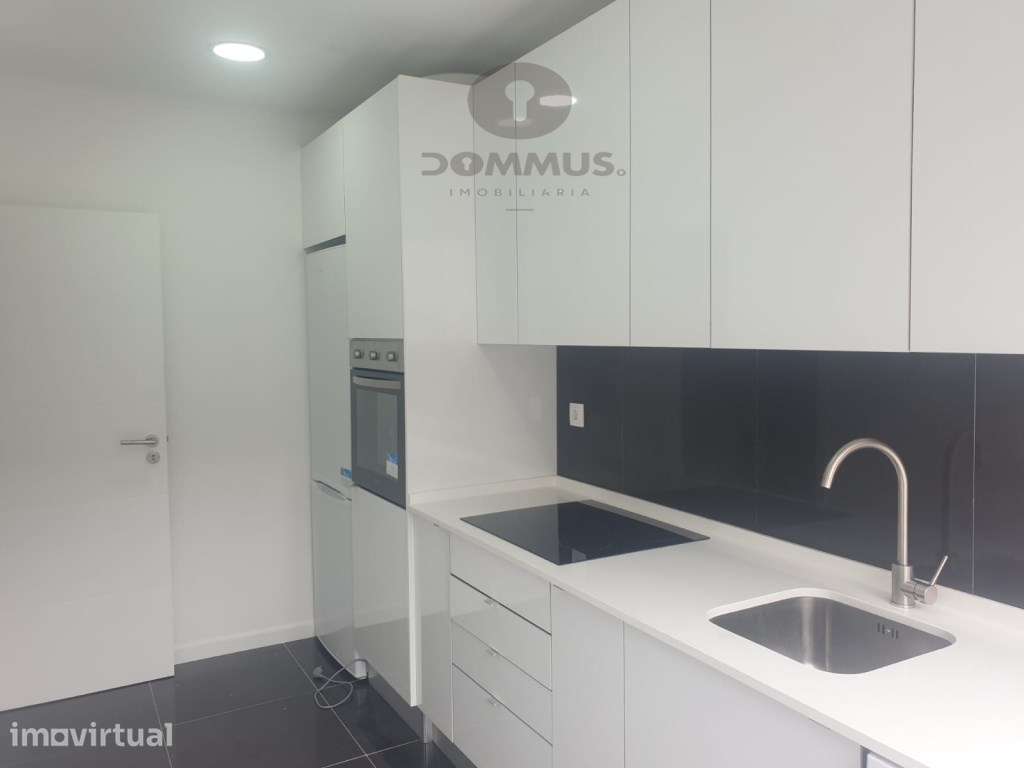 Apartamento T2 Totalmente Remodelado no Cacém - Grande imagem: 2/24