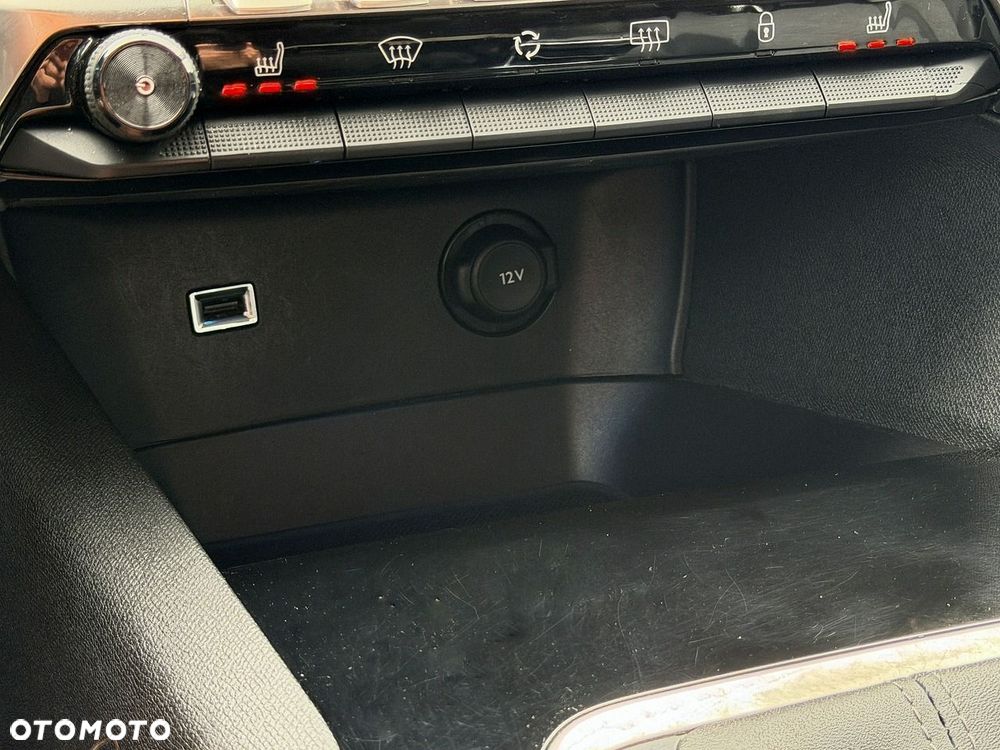 Peugeot 3008 1.6 BlueHDi Allure S&S - 20