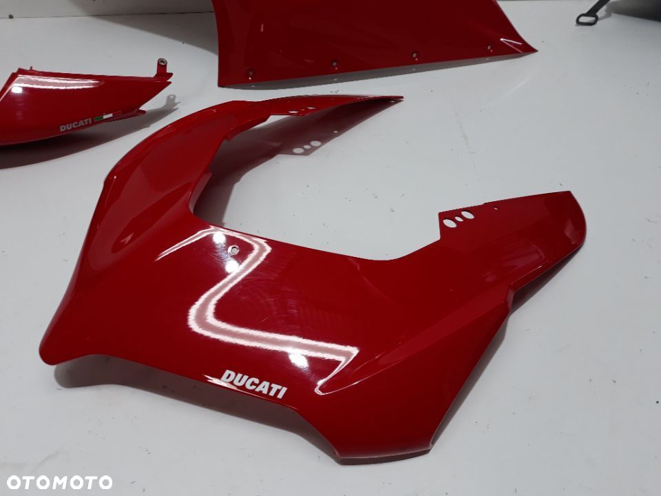 Ducati Panigale czasza czacha owiewka bok boczek ogon 2020 - 2