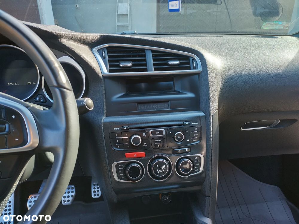 Citroën DS4 HDi 165 SportChic - 17