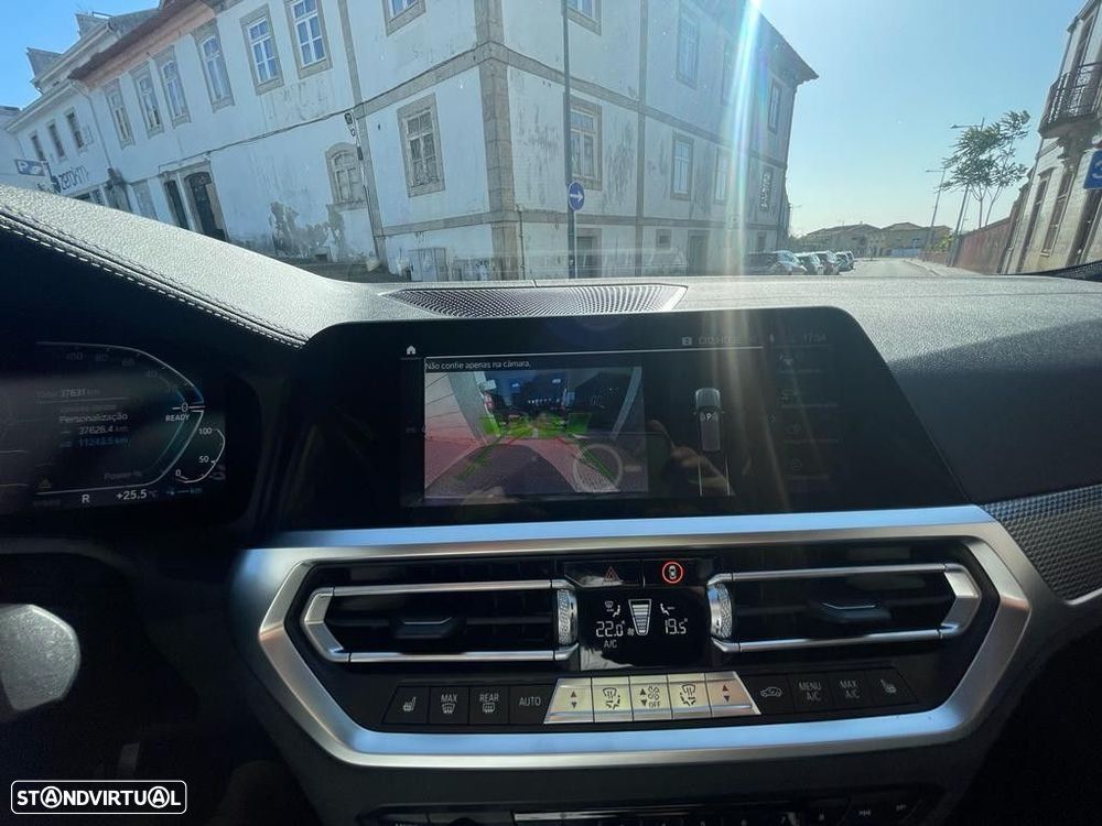 BMW 330 e Pack M Auto - 29