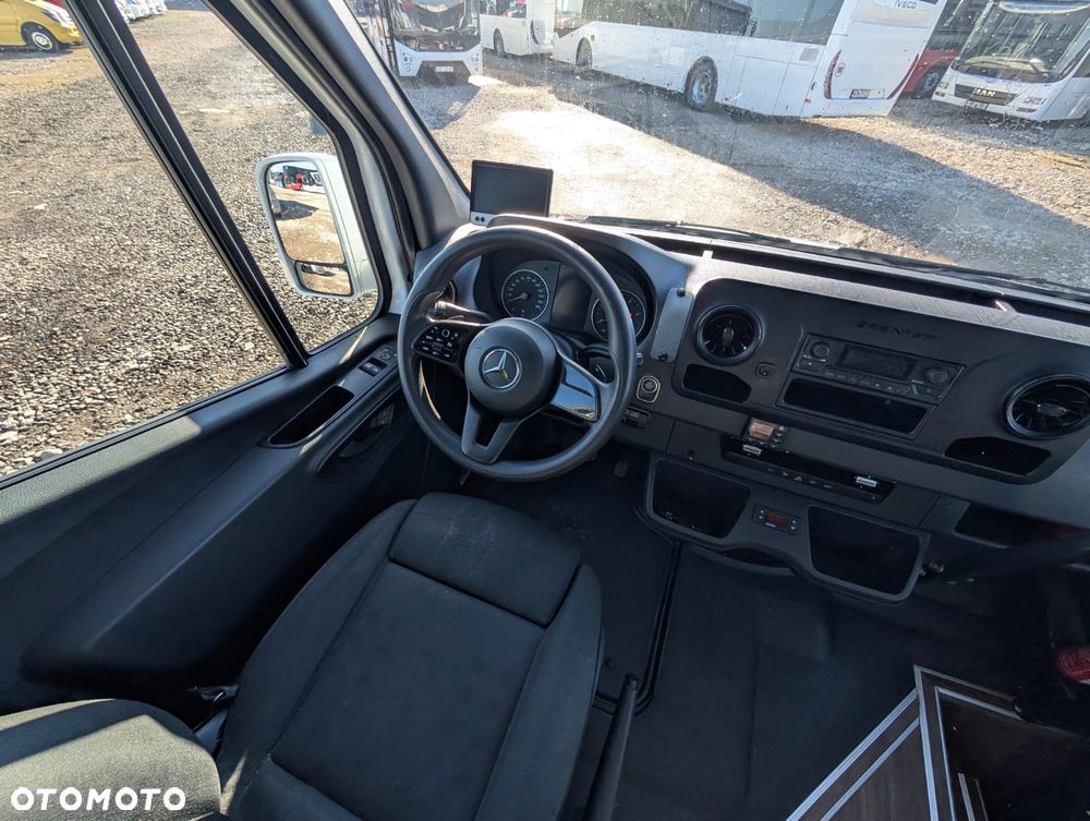 Mercedes-Benz Sprinter 519 - 16