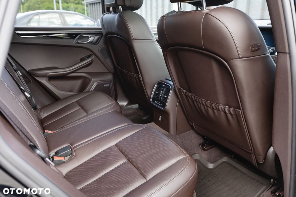 Porsche Macan - 27