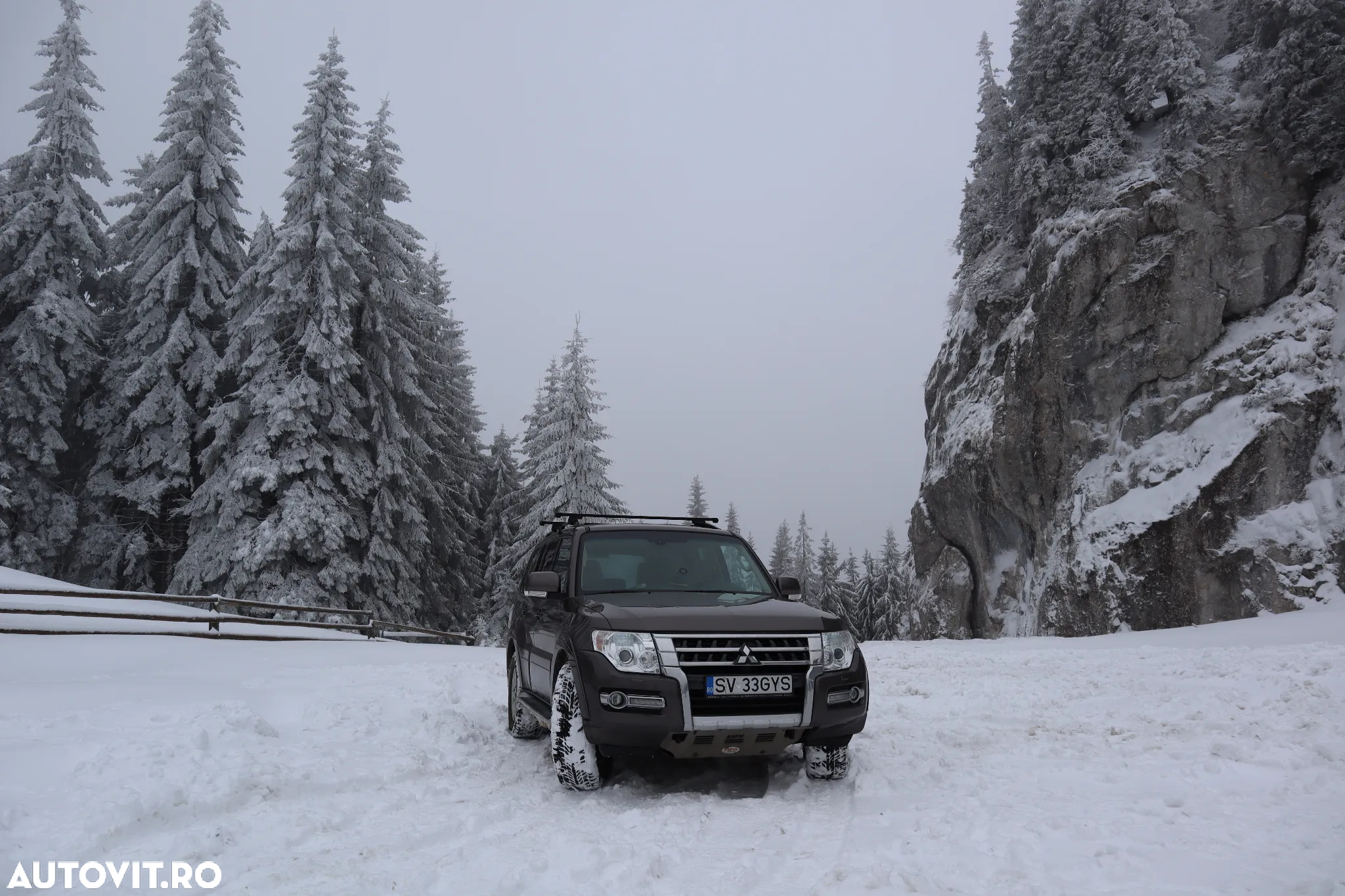 Mitsubishi Pajero - 27