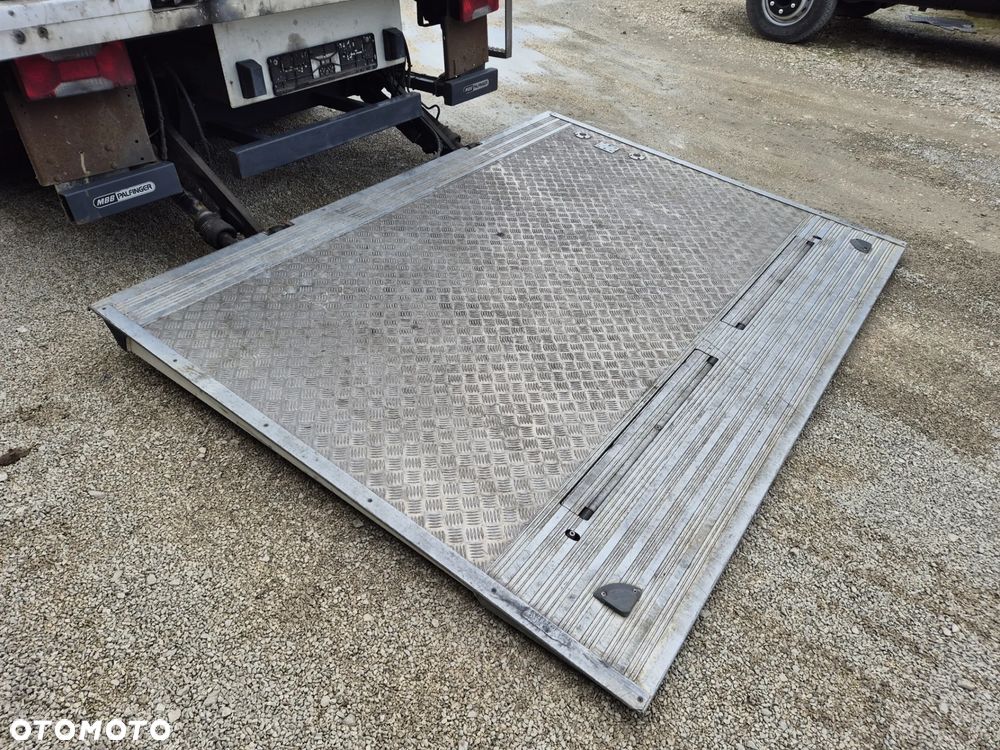 Winda palfinger 1000kg ,typ 1000AQ, Iveco, blat 180cm, 2013 rok, stan idealny! - 2