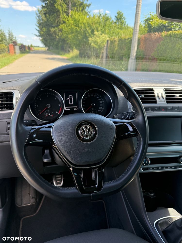 Volkswagen Polo 1.4 TDI Blue Motion Technology Allstar - 13