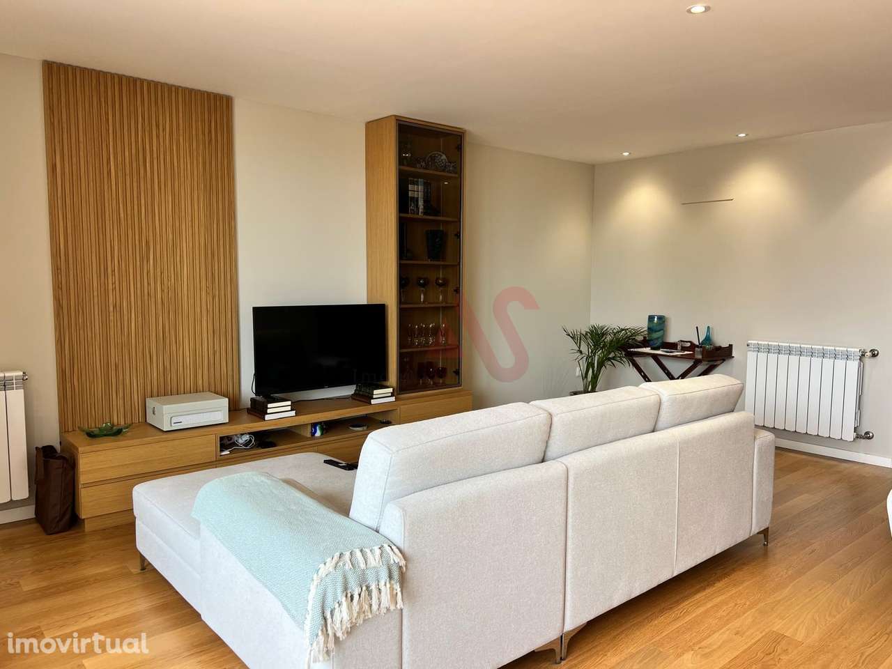 Apartamento T2 na Foz do Douro na 2ª linha de praia - Grande imagem: 2/17