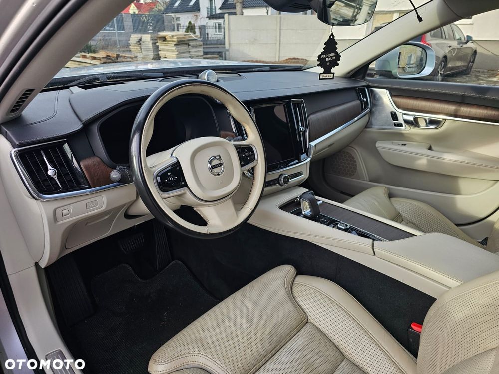 Volvo V90 Cross Country B6 B AWD Pro - 37