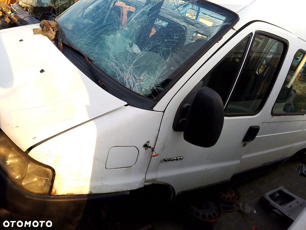 Citroen Jumper I  (94-02r.) 2.8 HDI 126KM. Silnik L813 Skrzynia 20UM04 lakier EWP blanc Banquise. Cały na części GWARANCJA !!!  Przód Tył Zestaw Komplet Drzwi Klapa Zderzak Błotnik Maska Grill Atrapa Szyba Pas Lampa Lusterko Boczki Fotel Kanapa Kokpit Deska Rozdzielcza Przełącznik Włącznik Sterownik Przewody Wiązka Instalacja Moduł Komputer Czujnik Listwa Pompa Alternator Wtryski Głowica Rozrusznik Kompresor Sprzęgło Dwumas Silnik Skrzynia ABS Klimatyzacji Paliwa Wspomagania Kolektor Turbina Przepustnica Zawór Chłodnica Koło Hak Belka Sanki Zawieszenie Mcpherson Półoś Amortyzator Wydech Tłumik Zacisk Most - 2