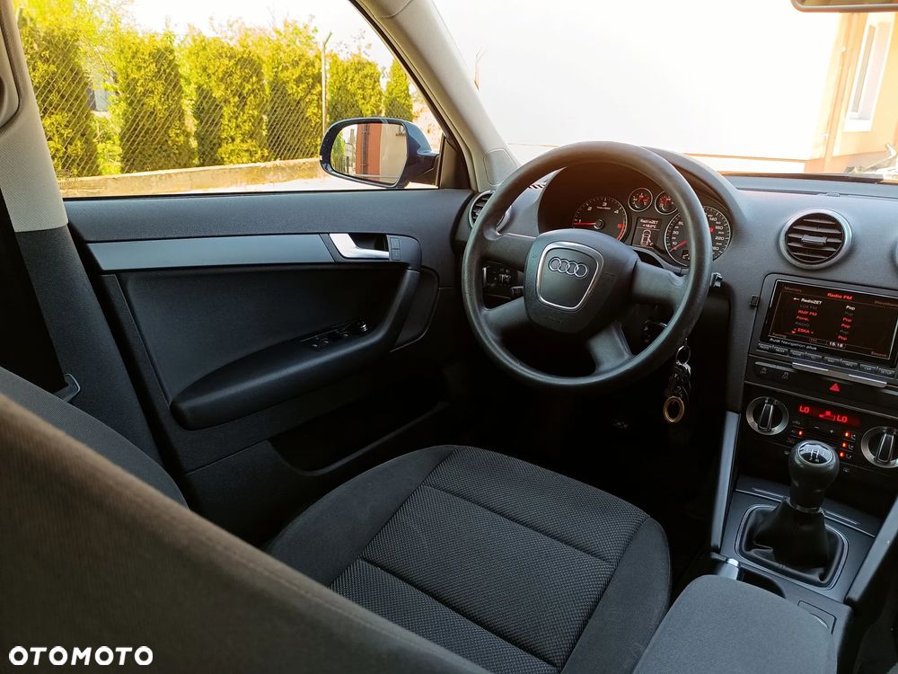 Audi A3 Sportback 1.6 TDI DPF Ambition - 22